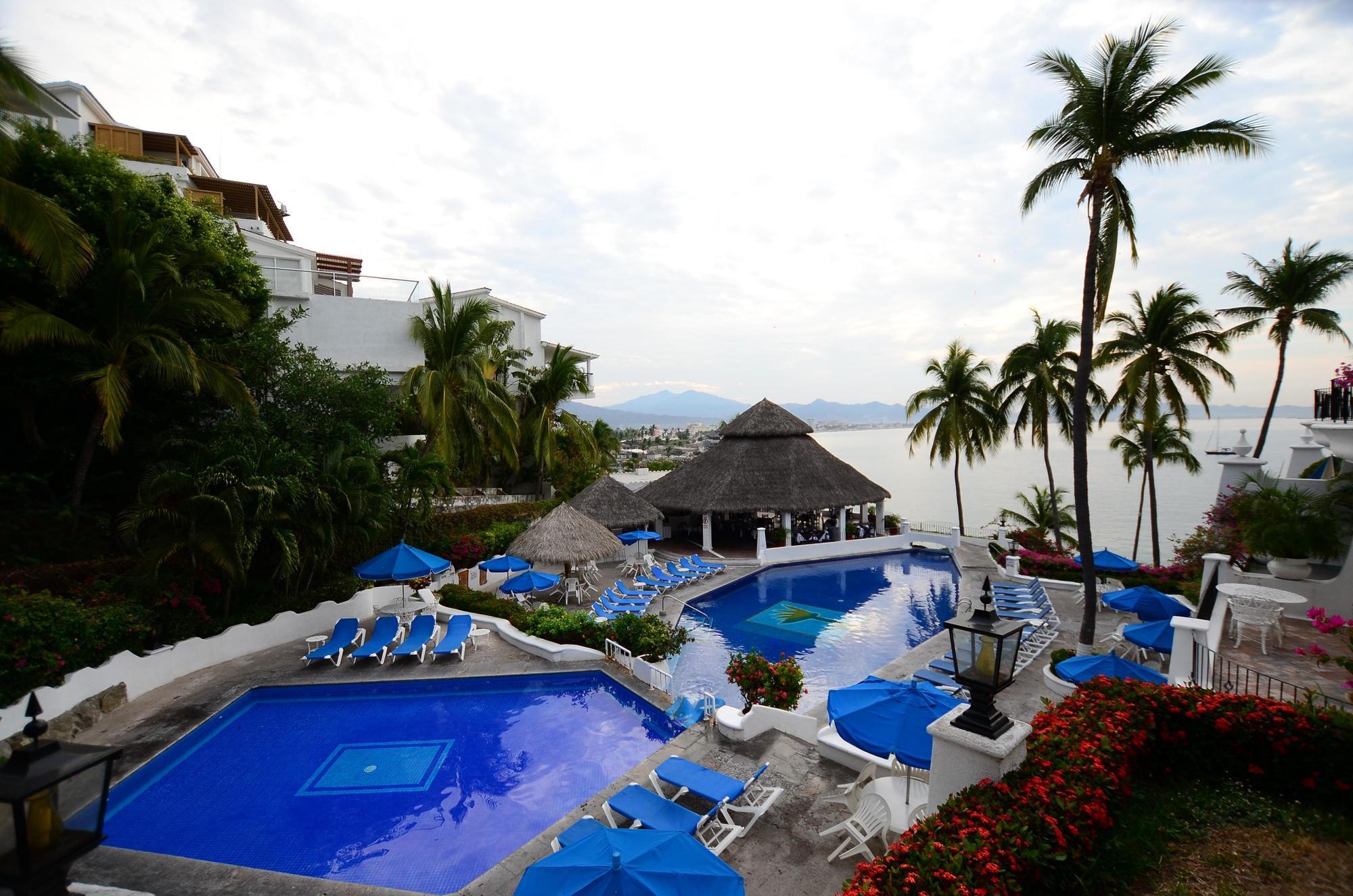 Dolphin Cove Inn Манзанило Екстериор снимка